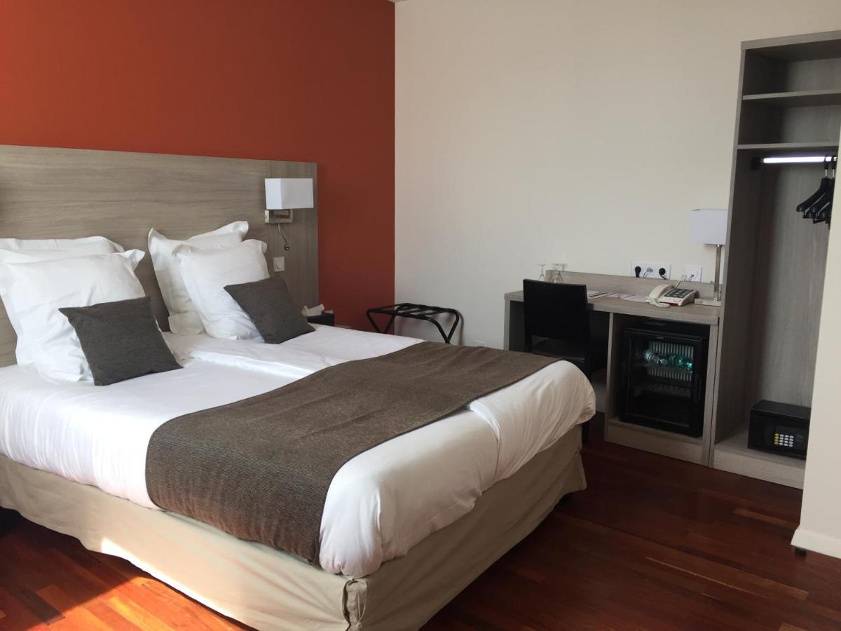 La Rose Hotel